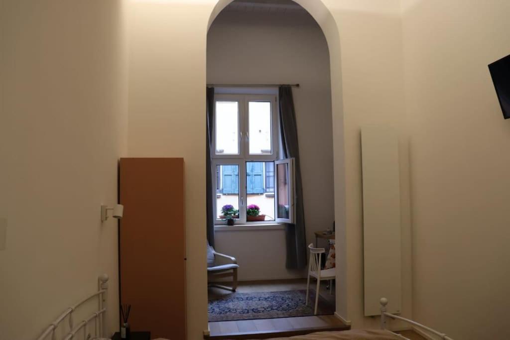 Little Apartment Over The Canal Bolonia Exterior foto
